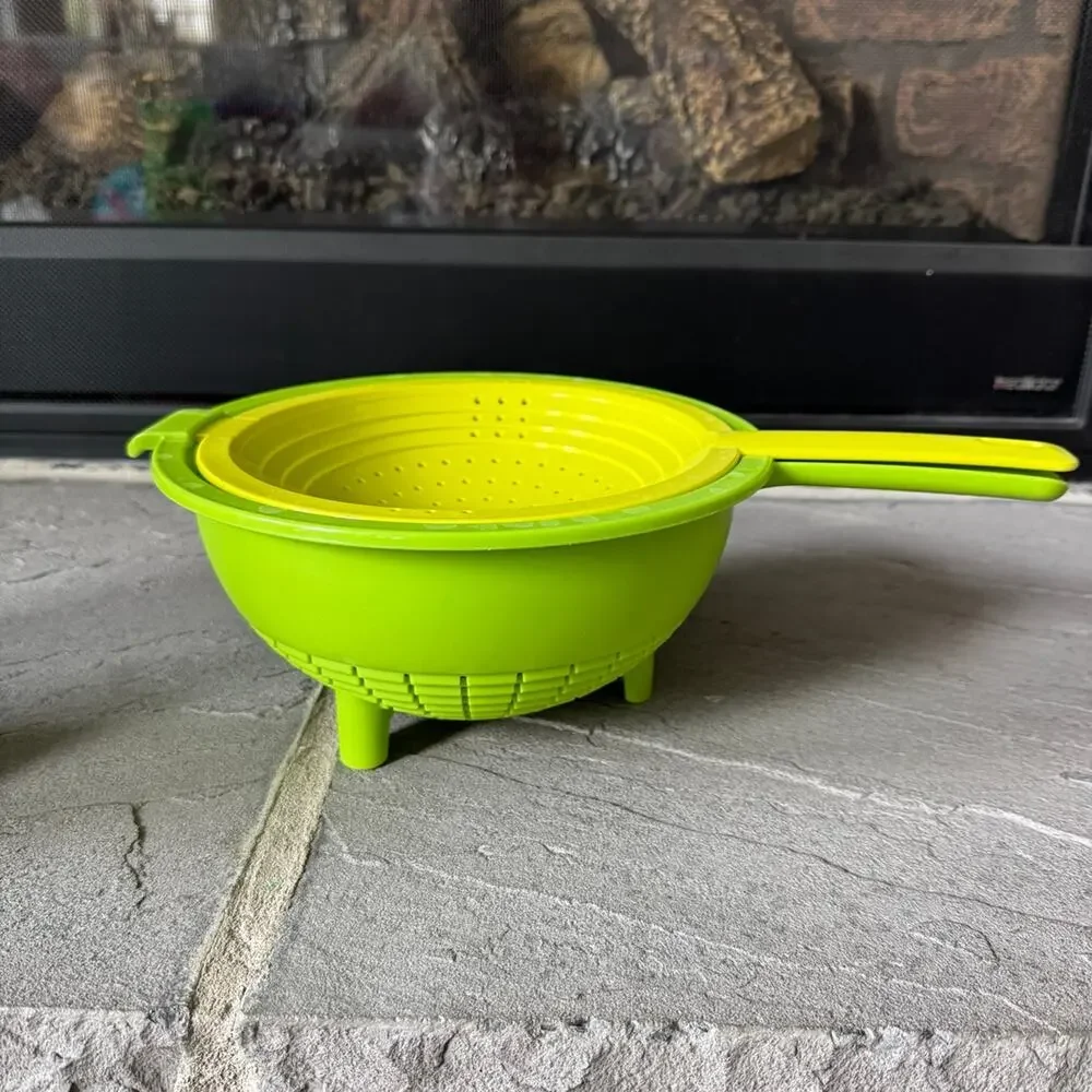 Tupperware double colander strainer